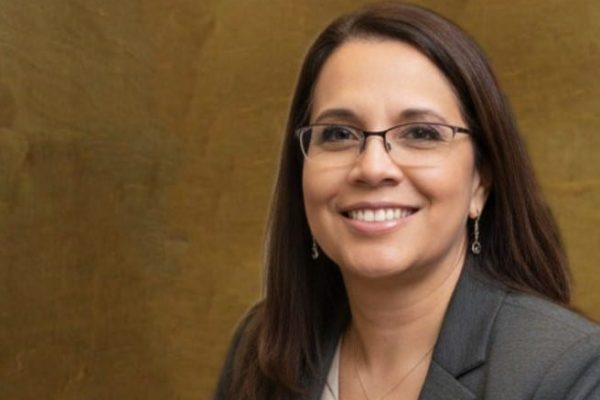 קרוליין אלמז – מנהלת משרד