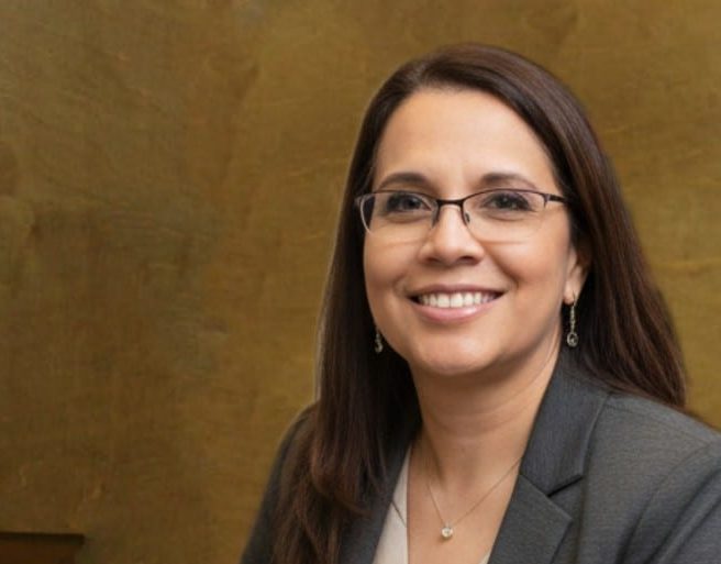 Read more about the article קרוליין אלמז – מנהלת משרד