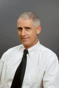 עורך דין מושבים אורי